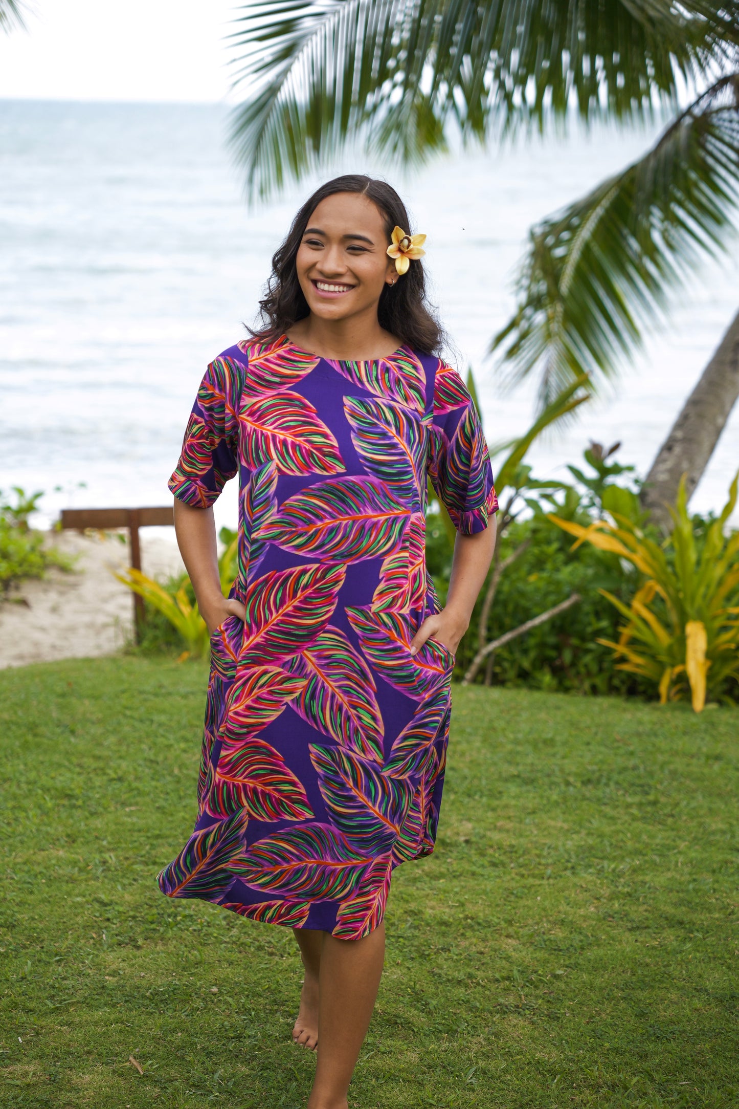 Loose Fitting Tamara Dress with pockets - Purple Leafy Print.