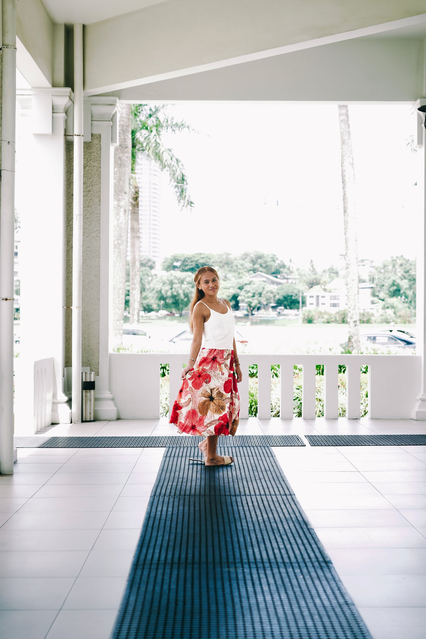 Tropical printed Maxi Skirt with pockets - Beige Hibiscus Print